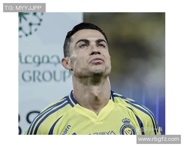 足球明星进球后捏鼻子搞笑瞬间引发球迷热议视频合集